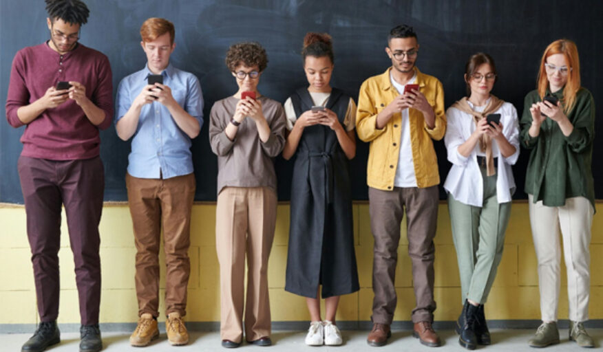 A proibição dos celulares e o impacto na saúde mental dos adolescentes